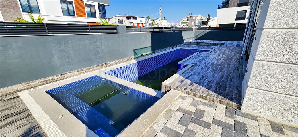 5+1 villa in Guzeloba - Antalya neighborhood 