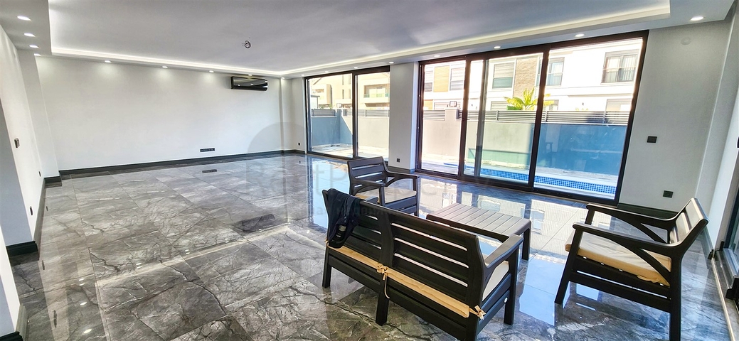 5+1 villa in Guzeloba - Antalya neighborhood 