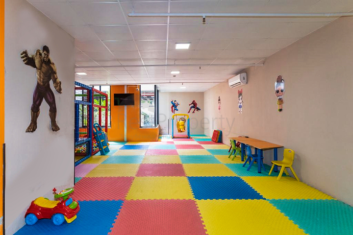 A 4+1 apartment in Ermenek Antalya neighborhood 