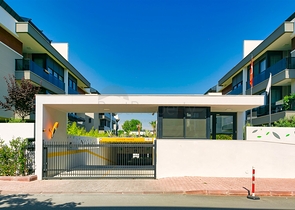 A 4+1 apartment in Ermenek Antalya neighborhood 