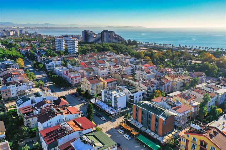 A 2+1 apartment in Altinkum - Antalya neighborhood 