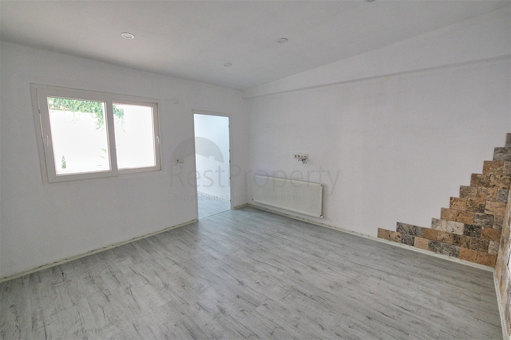 A 2+1 apartment in Altinkum - Antalya neighborhood 