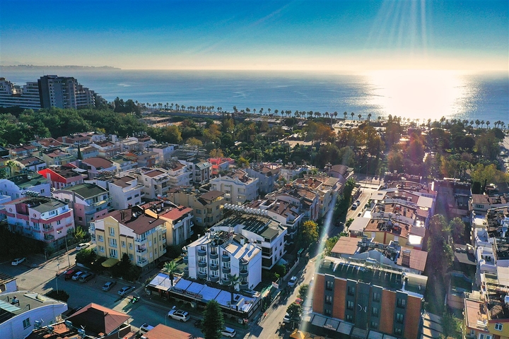 A 2+1 apartment in Altinkum - Antalya neighborhood 