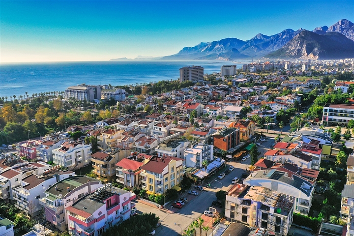 A 2+1 apartment in Altinkum - Antalya neighborhood 