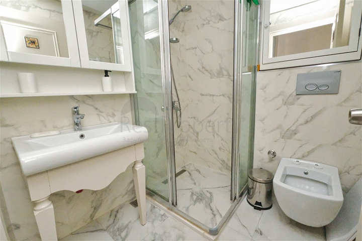 A 2+1 apartment in Altinkum - Antalya neighborhood 