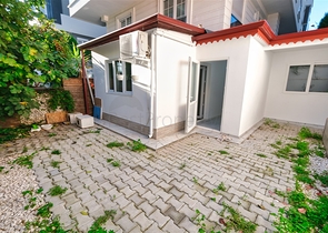 A 2+1 apartment in Altinkum - Antalya neighborhood 