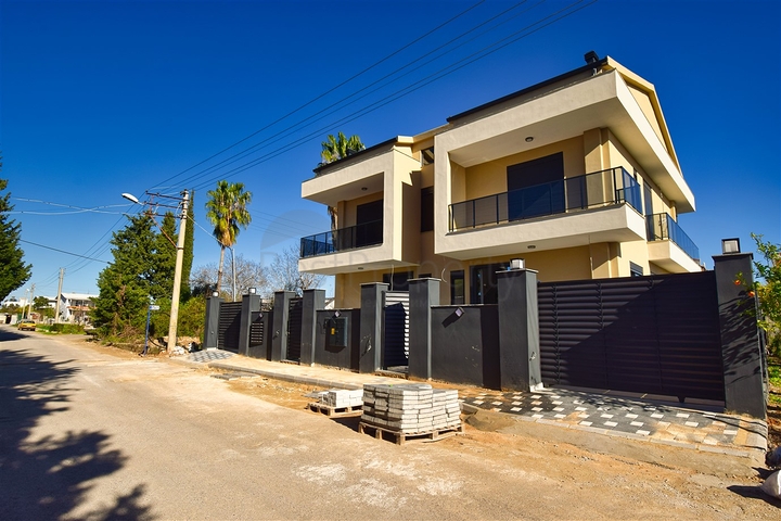 3+1 villa in Ermenek Antalya neighborhood 