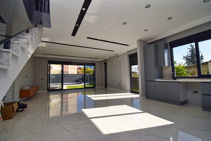 3+1 villa in Ermenek Antalya neighborhood 