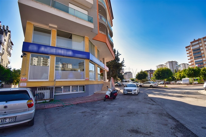 Commercial premises in Konyaalti - Antalya area are for sale. 