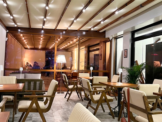 An existing business, a restaurant in the center of Antalya, is for sale 