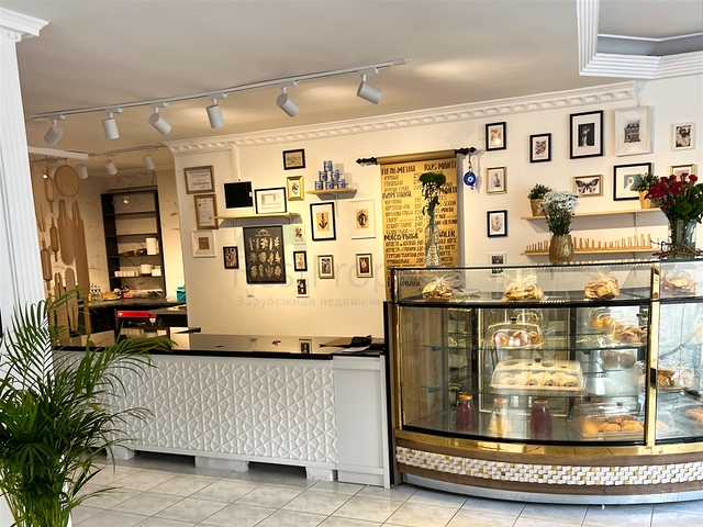 An existing business, a restaurant in the center of Antalya, is for sale 