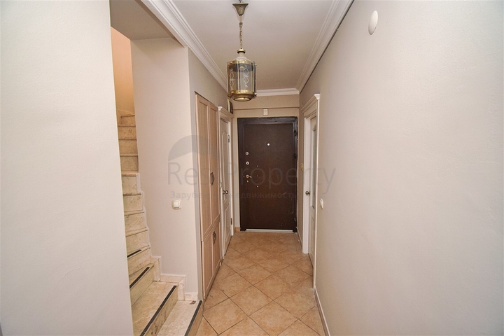 6+1 duplex apartment in the neighborhood of Pynarbashi - Antalya 