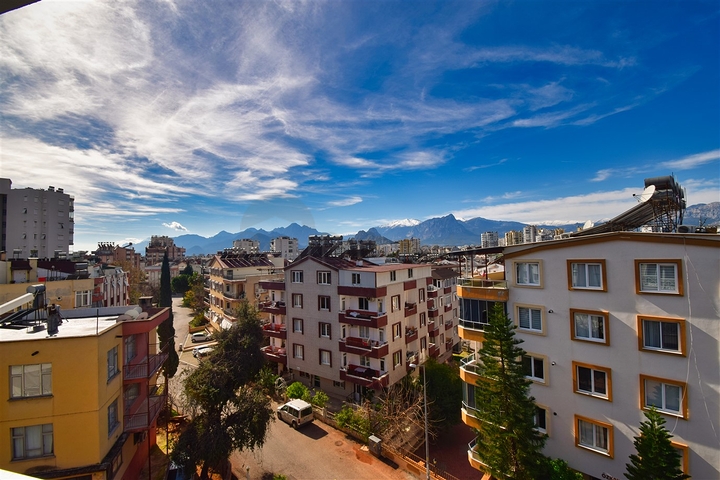 6+1 duplex apartment in the neighborhood of Pynarbashi - Antalya 