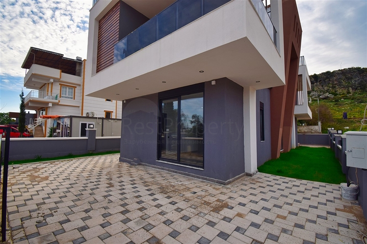 4+1 villa in Ermenek Antalya neighborhood 