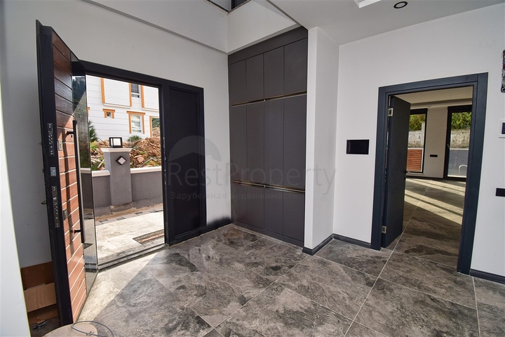 4+1 villa in Ermenek Antalya neighborhood 