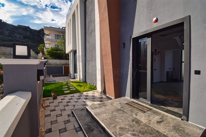 4+1 villa in Ermenek Antalya neighborhood 