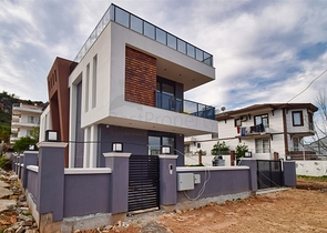 4+1 villa in Ermenek Antalya neighborhood 