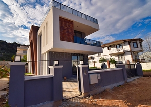 4+1 villa in Ermenek Antalya neighborhood 