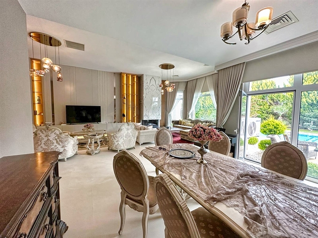 5+1 villa in Doshemealti - Antalya area 