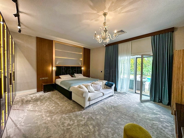 5+1 villa in Doshemealti - Antalya area 