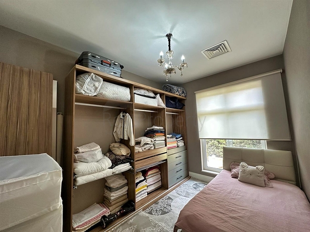 5+1 villa in Doshemealti - Antalya area 