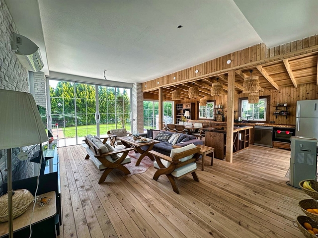 5+1 villa in Doshemealti - Antalya area 