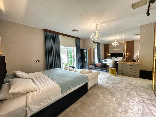 5+1 villa in Doshemealti - Antalya area 