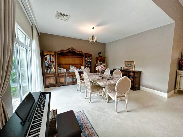 5+1 villa in Doshemealti - Antalya area 