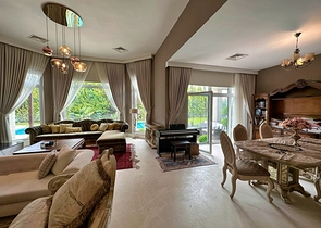 5+1 villa in Doshemealti - Antalya area 