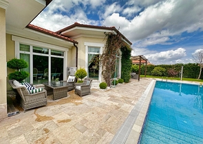 5+1 villa in Doshemealti - Antalya area 