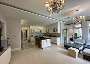 5+1 villa in Doshemealti - Antalya area 