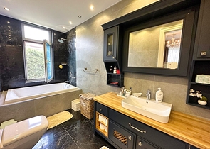 5+1 villa in Doshemealti - Antalya area 