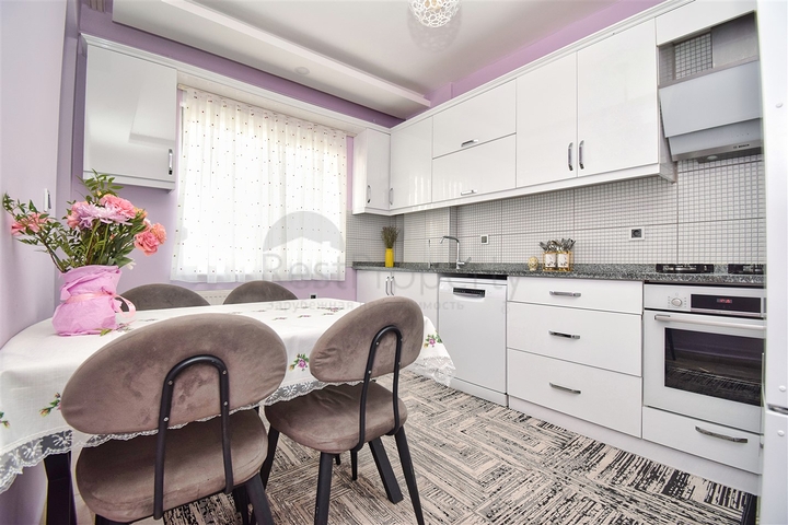 A 2+1 apartment in the Kyzyltoprak - Antalya neighborhood 