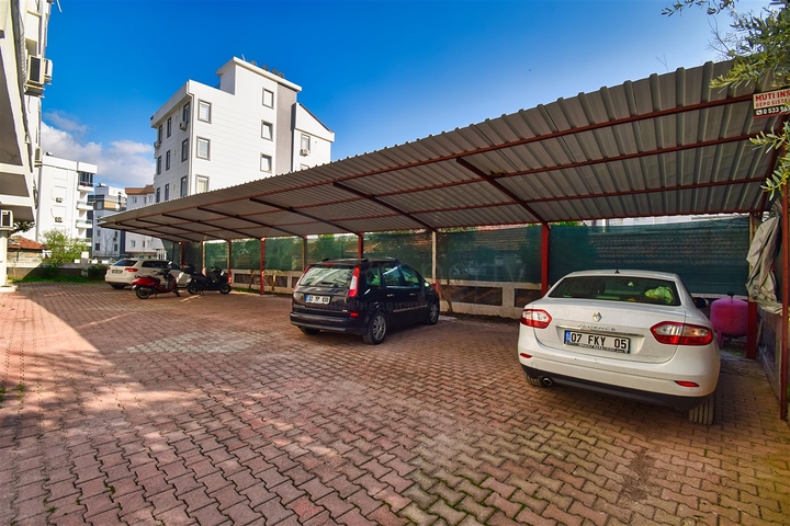 A 2+1 apartment in the Kyzyltoprak - Antalya neighborhood 