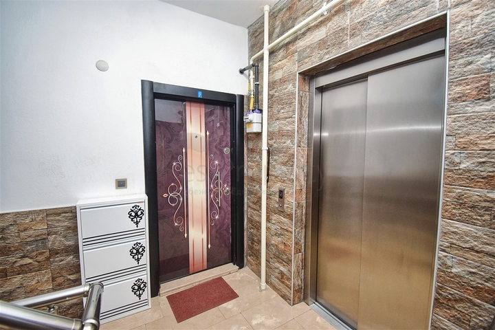 A 2+1 apartment in the Kyzyltoprak - Antalya neighborhood 