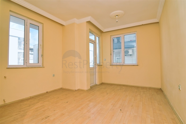 A 2+1 apartment in the Kyzylaryk - Antalya neighborhood 