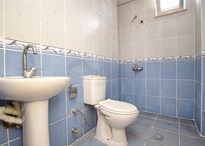 A 2+1 apartment in the Kyzylaryk - Antalya neighborhood 