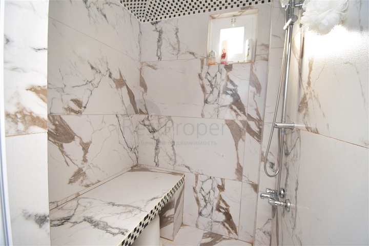 A 3+1 apartment in the Gursu - Antalya neighborhood 