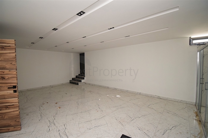 7+1 villa in Doshemealti - Antalya area 