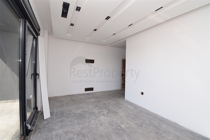 7+1 villa in Doshemealti - Antalya area 