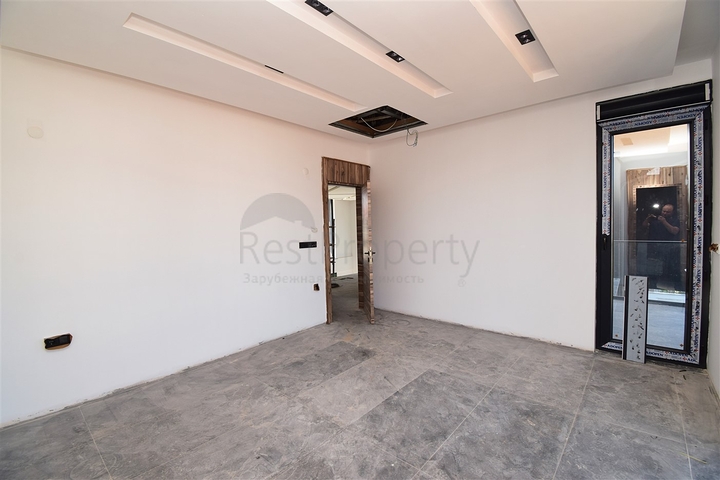 7+1 villa in Doshemealti - Antalya area 