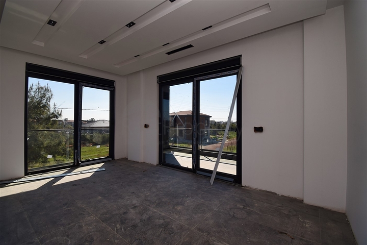 7+1 villa in Doshemealti - Antalya area 