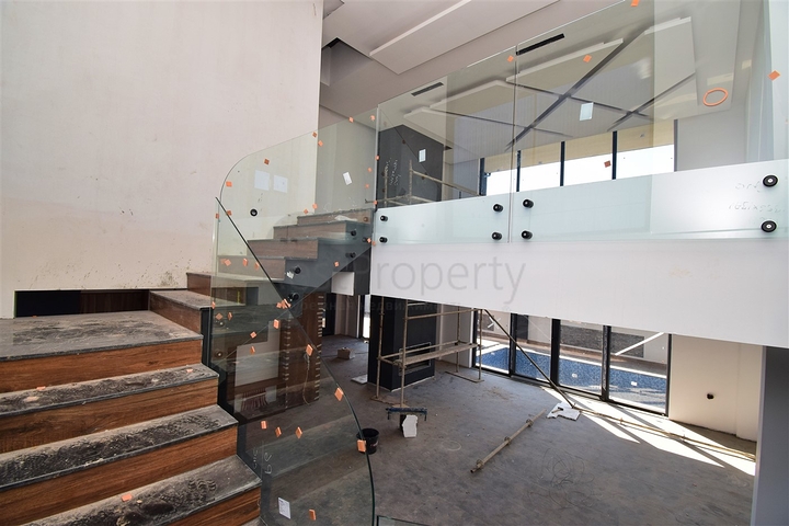 7+1 villa in Doshemealti - Antalya area 