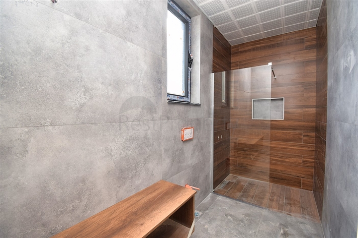 7+1 villa in Doshemealti - Antalya area 