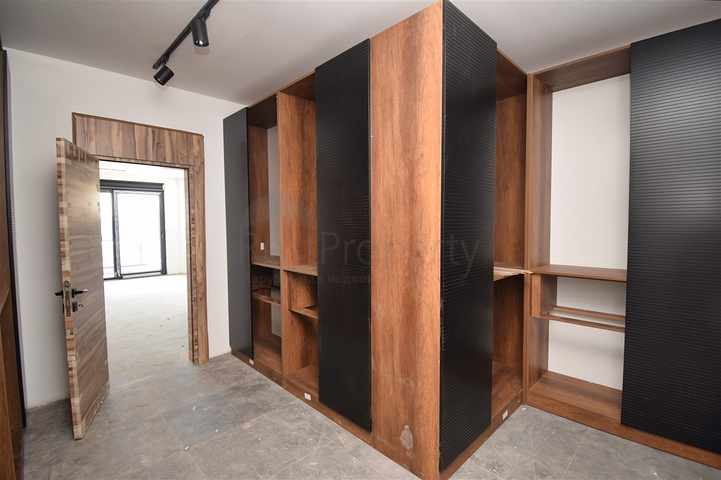 7+1 villa in Doshemealti - Antalya area 