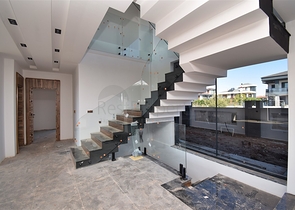 7+1 villa in Doshemealti - Antalya area 