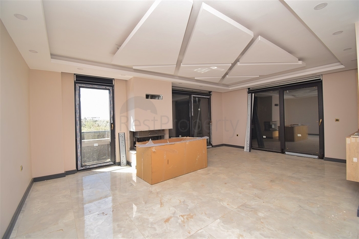 5+1 villa in Doshemealti - Antalya area 