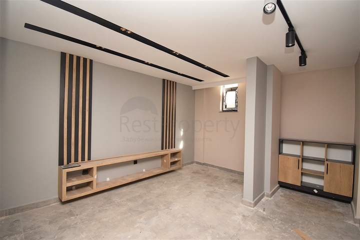 5+1 villa in Doshemealti - Antalya area 