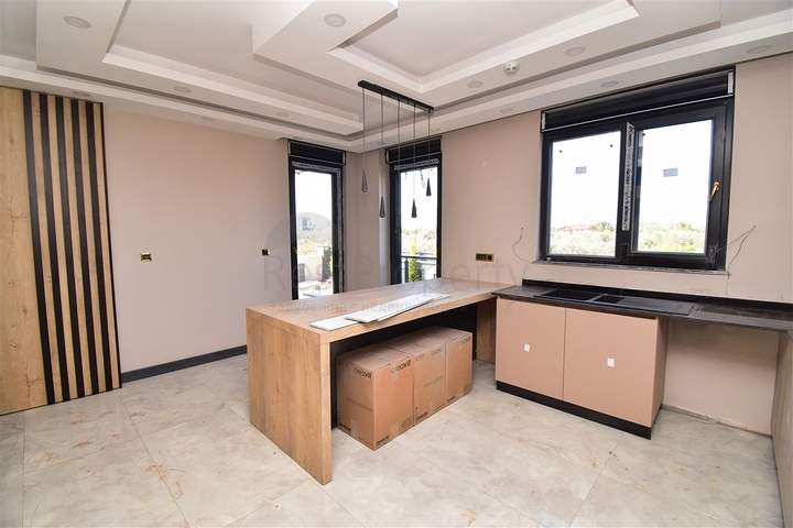 5+1 villa in Doshemealti - Antalya area 