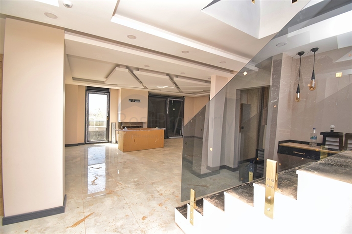 5+1 villa in Doshemealti - Antalya area 